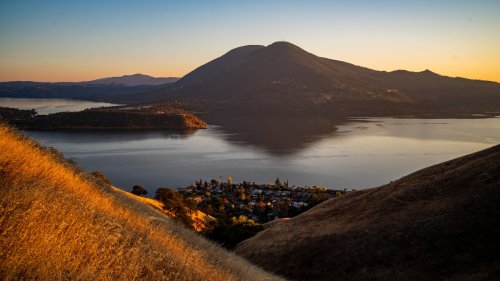 California's Largest Natural Lake Is In An Up-And-Coming Wine Region Full Of Outdoor Recreation