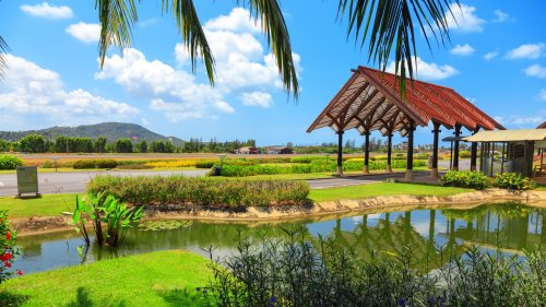 This Airport In Thailand Is As Tropical, Welcoming, And Stress-Free As Its Breathtaking Island Home
