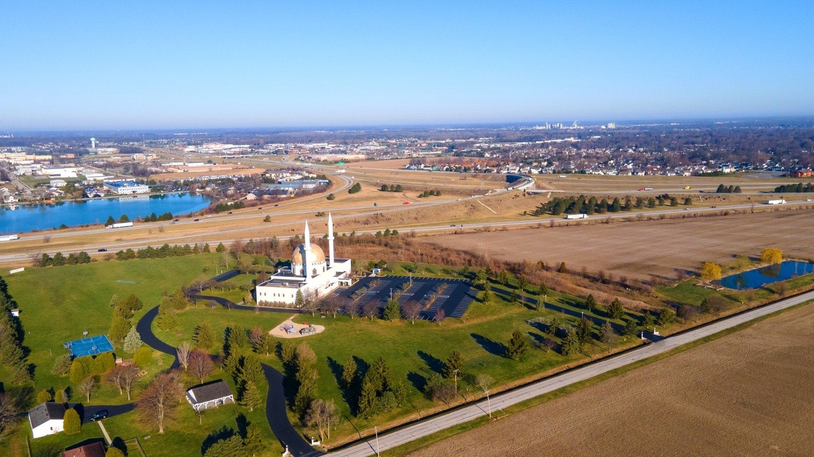 Ohio's Happy City Near Toledo Boasts A Cozy Downtown And Scenic River Views - cover
