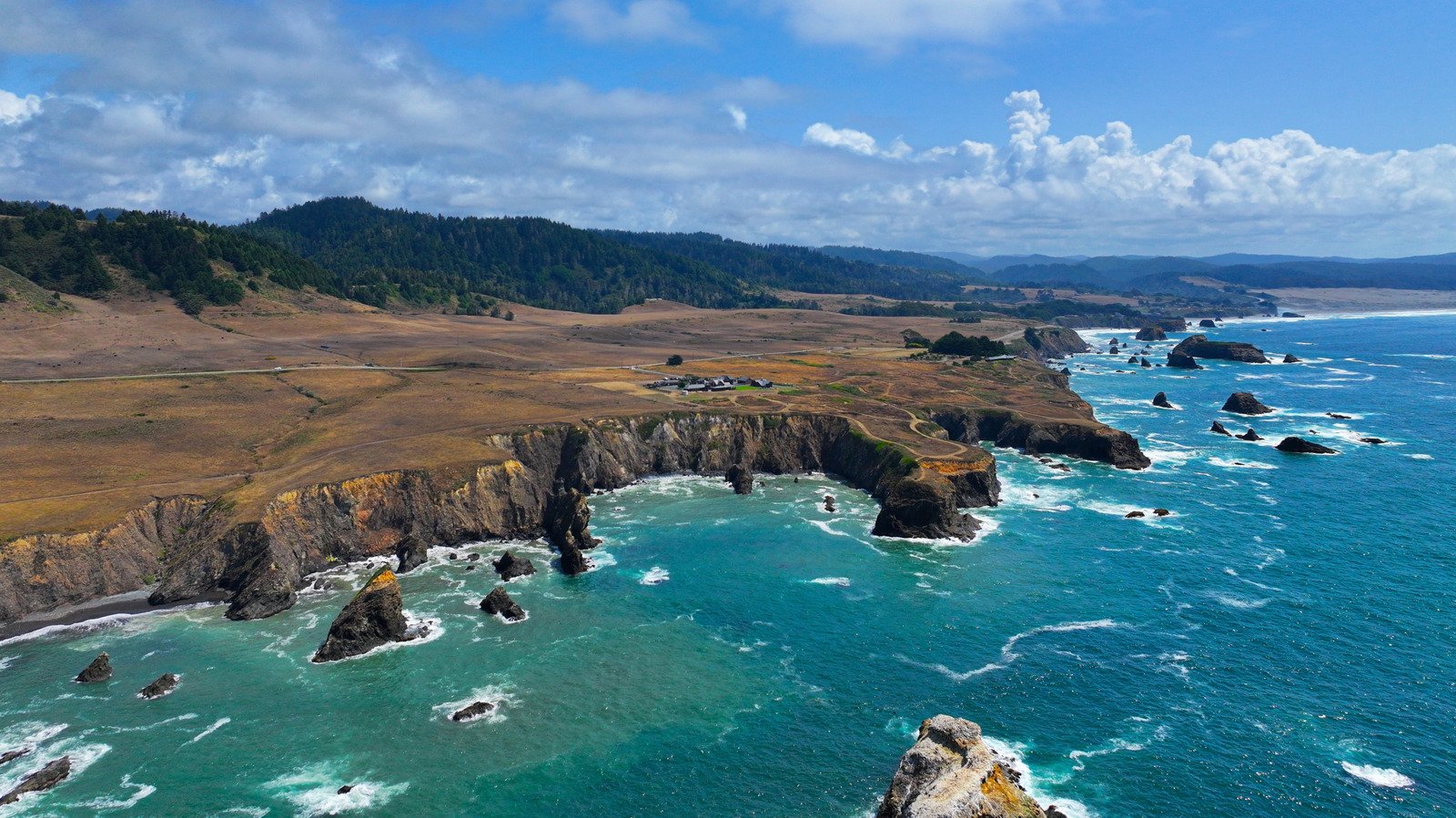 One Of America's Best Counties To Retire Is A West Coast Gem With Ocean Views, Outdoor Fun, And Gorgeous Beaches