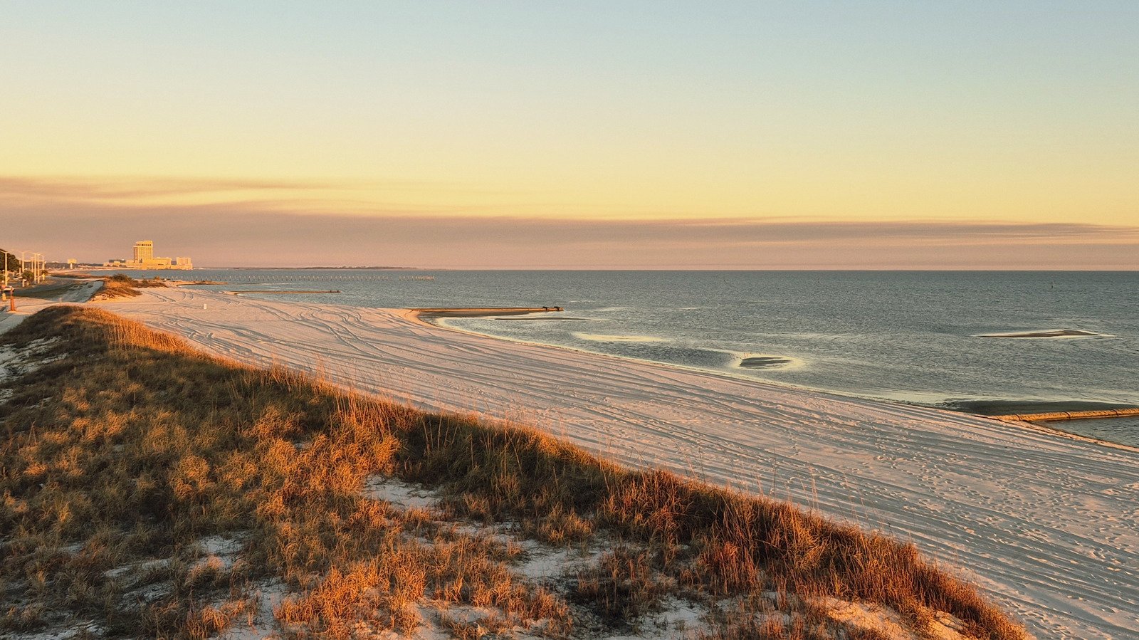 Forget Florida, Retire To This Gulf Coast Beauty With World-Class Seafood, Beaches, And Colorful Cities