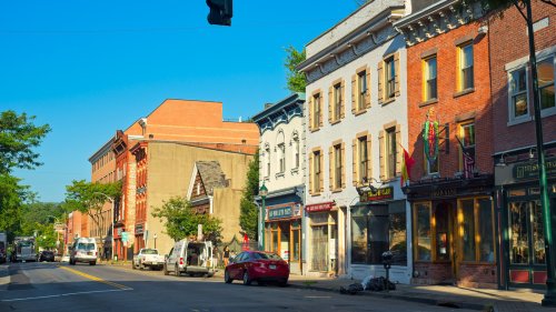 Hidden On New York's Hudson River Is New York City's Most Charming Day Trip City With An Artsy Aura
