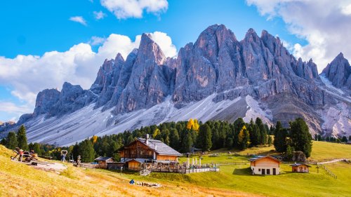 Hidden In Italy's Dolomites Is An Unfathomably Beautiful Nature Park Full Of Mountain Trails