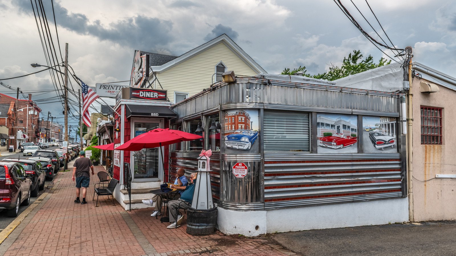 New Jersey's Most Classic Diners In The World's Unbeatably Charming 'Diner Capital'