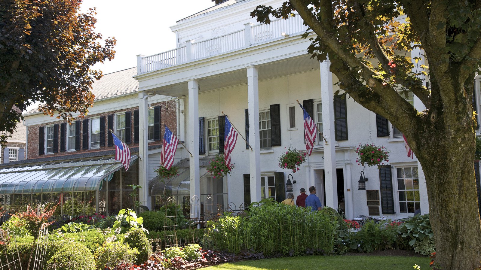 12 Oldest Hotels In America That Are Still Worth Visiting