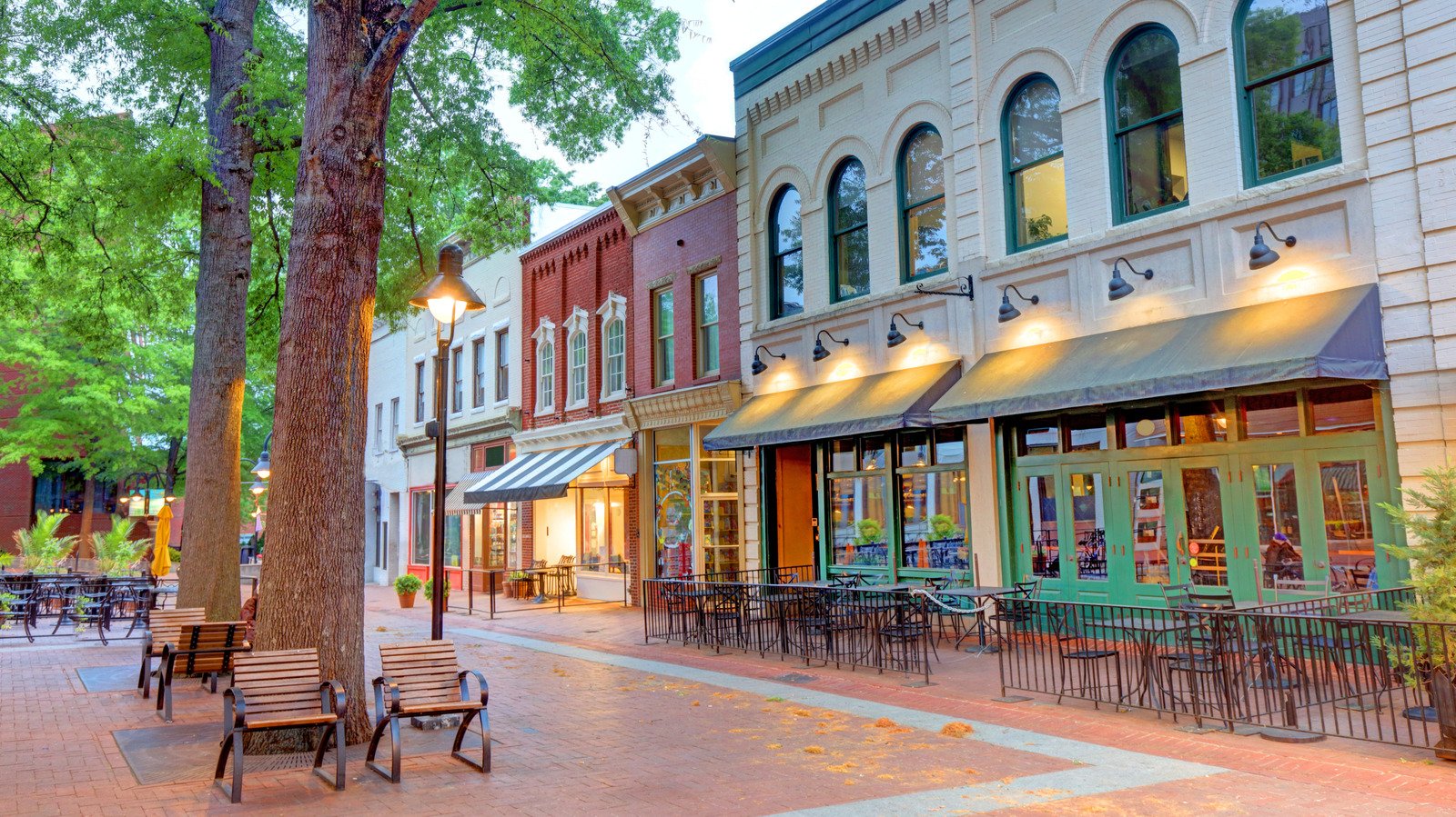 Forget Florida, Retire To This East Coast Region With Vibrant Cities, Boardwalks, And Tasty Restaurants