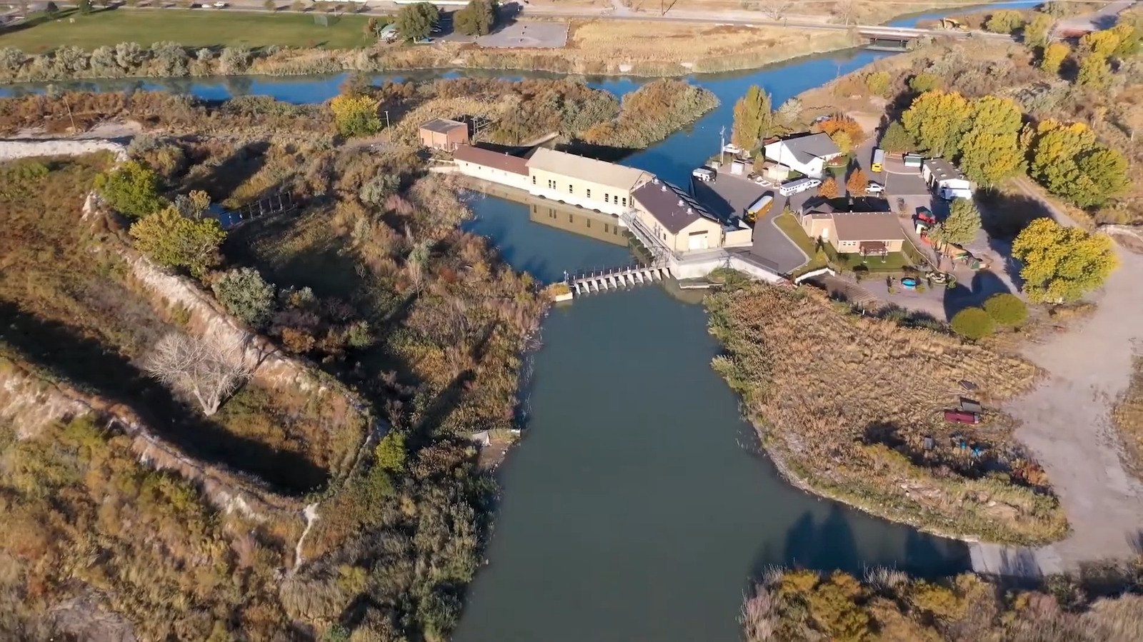 Utah's Recently Re-Opened Beach Is Now A Sunny, Sandy Paradise Full Of Fun - cover