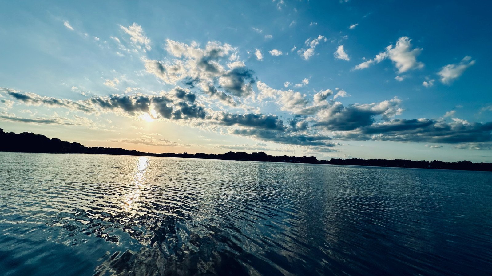 Between Tampa And Gainesville Is Florida's Wildlife Haven With Lakes, Trails, And Birdwatching