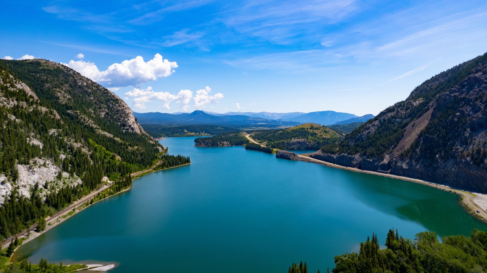 Forget Banff — Visit Canada's Lesser-Known Mountain Gem With Fewer Crowds, Abandoned Mining Towns, And Scenic Trails
