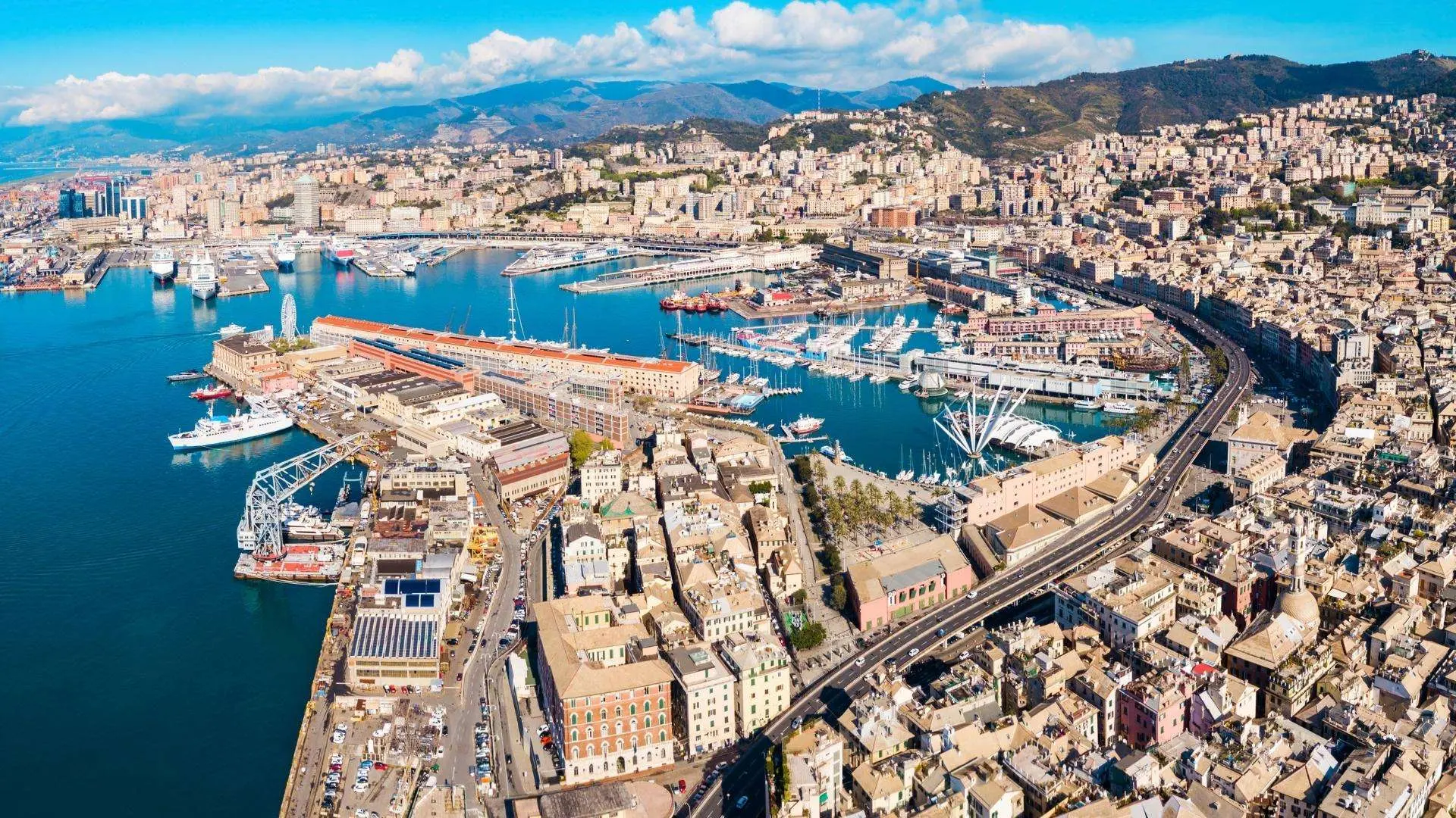 Sleeping in Genoa: recommended areas and the best hotels
