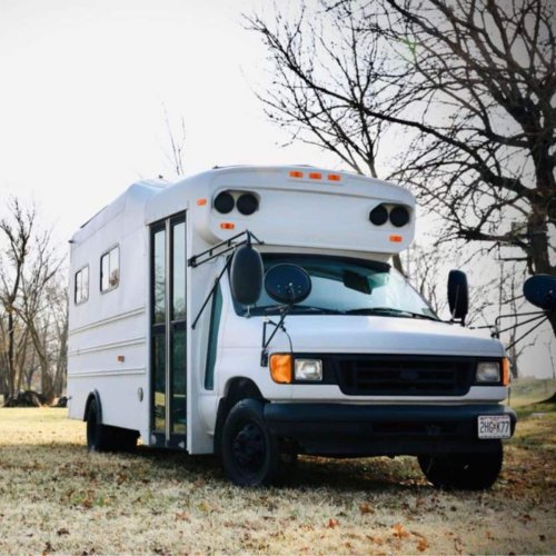 This Revamped ’03 Ford E450 Is A Turnkey Ready Offgrid Home!