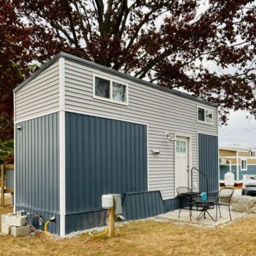 24′ Affordable 2 Bedroom Tiny Home Has Tons Of Space Flipboard