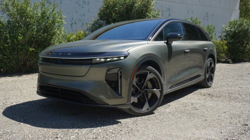 2025 Lucid Gravity's Brilliance Makes Other Cars Seem Pointless