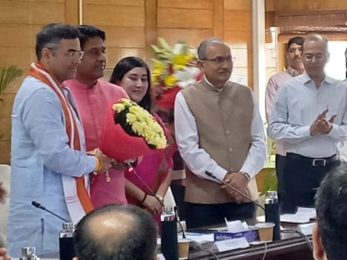 Parvesh Sahib Singh Verma, Virender Singh Kadian and Ravi Kumar Arora took the oath as Member of NDMC