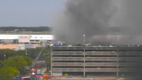 Parking garage fire shuts down Jacksonville’s airport