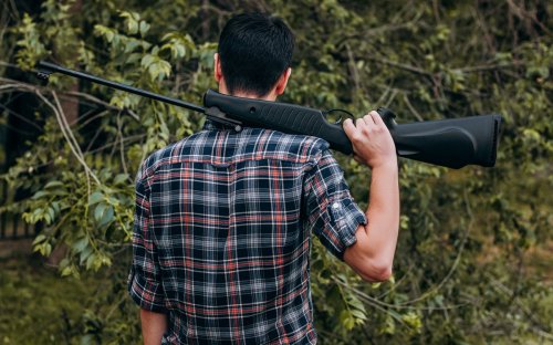 Appeals court allows age restrictions on gun purchases