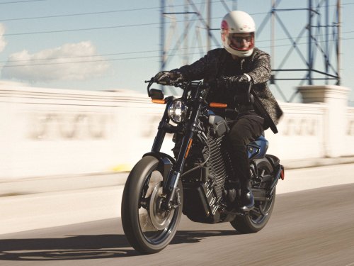 Harley-Davidson’s 2024 LiveWire S2 Mulholland Is One Of The First Electric Cruiser Motorcycles You Can Buy In America