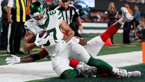 NY Jets, Wilson pull ‘Out of the Woods,’ trail Chiefs 20-12 at half
