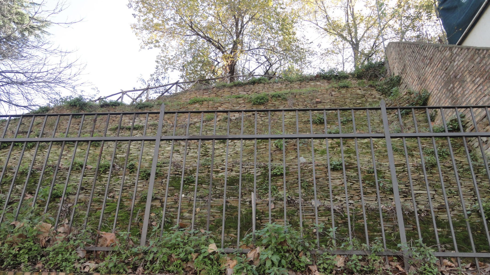 Monte Testaccio: Rome's extraordinary man-made hill of ancient pottery shards