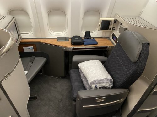 'I'm in a Flying Jail Cell': Rapper Ice Cube Learns This Lesson the Hard Way on American Airlines Flight from London to Los Angeles -