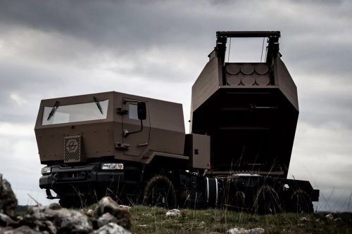 « Foudre » : le lance-roquettes made in France qui veut faire mieux que le HIMARS américain
