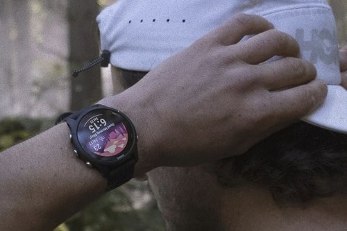 Garmin Forerunner 255 : à ce prix XS, les randonneurs et sportifs vont être au 7ème ciel