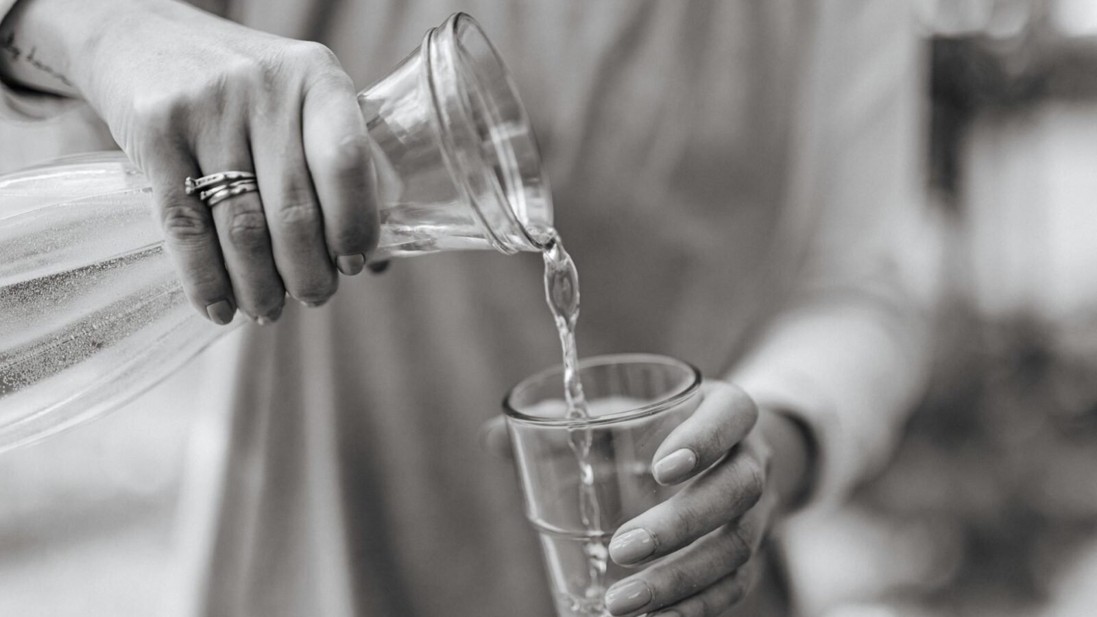 L’eau est-elle vraiment plus sûre avec les carafes filtrantes ?