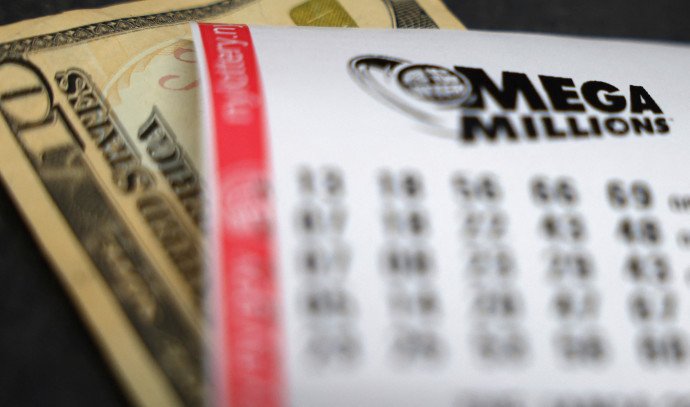 Florida man wins US Mega Millions jackpot worth $1.58b.