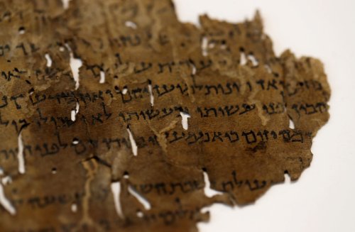 how-old-are-the-dead-sea-scrolls-carbon-dating-project-to-offer