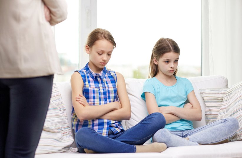 4 steps to show your child the right way to apologize