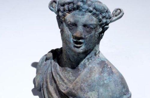 Archaeologists Find Greek Gods' Heads In Ancient City Of Aizanoi ...