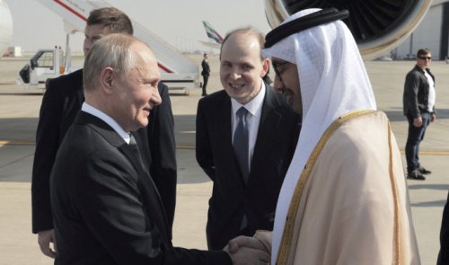 Russia's Vladimir Putin arrives in UAE, first stop on Middle East trip
