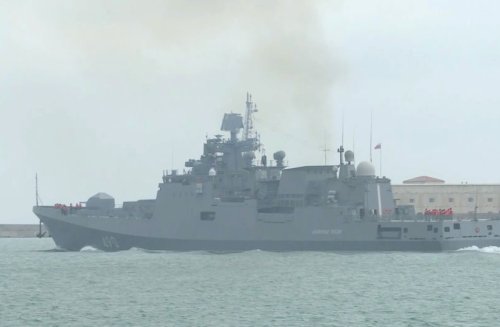 Nine Russian warships spotted off the coast of Crimea