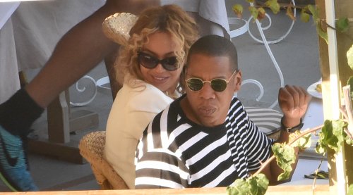 Beyonce & Jay Z Enjoy an Italian Family Vacation