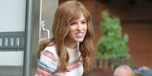 Anna Kendrick Wears a Wig While Filming 'Love Life' in NYC | Flipboard