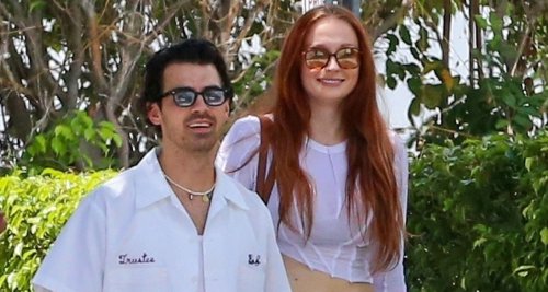 Joe Jonas & Sophie Turner Spend the Afternoon Hanging Out with Friends in Miami