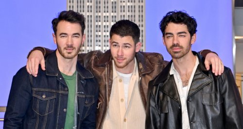 Jonas Brothers Announce 3 New Album Release Dates, Christmas Movie Title & More at JONASCON