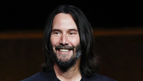 Keanu Reeves Is Going Viral Over His Exchange with a Young Fan at the Airport & It Was All Transcribed By a Fellow Passenger