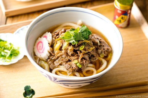 Beef Udon (Niku Udon) (Video) 肉うどん