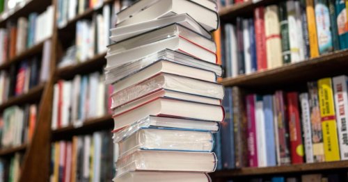 Texas teacher provides students with secret bookshelf of banned literature