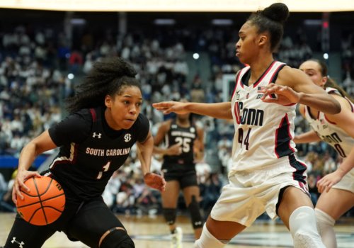 South Carolina overcomes slow start to power past UConn
