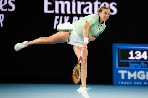 World No. 21 Pavlyuchenkova ends season due to knee injury