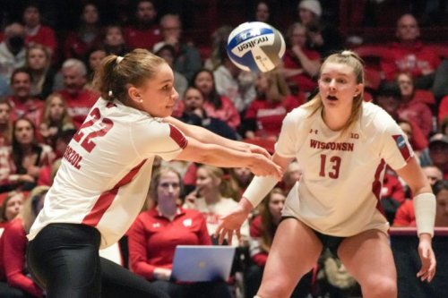 Wisconsin volleyball escapes Penn State as four No. 1 seeds reach Elite Eight