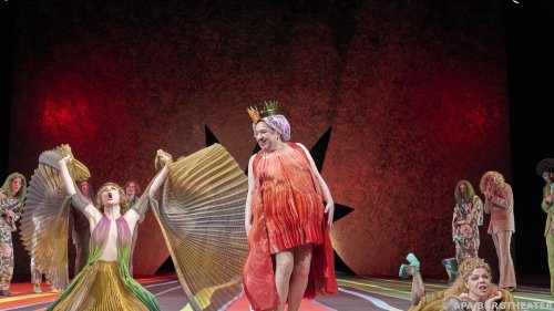 Bunt und spaßig: "Die gefesselte Phantasie" im Burgtheater