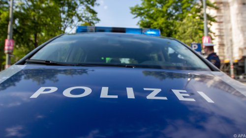 Mann raste in Steyr im Rückwärtsgang auf Polizisten zu