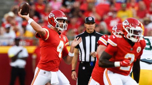 Chad Henne led Chiefs on 98-yard playoff TD drive: 3 things to know about the backup QB | Flipboard