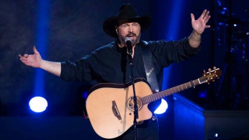 Garth Brooks Defends Ticketmaster Asks Congress To make Scalping 