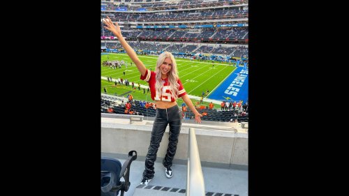 This Kansas Woman Goes To 32 Nfl Games In 73 Days Scoring 561 700