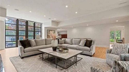 Chiefs Star Patrick Mahomes Has Put KC Home Up For Sale Take A Look Chiefs Star Patrick Mahomes Has Put KC Home Up For Sale Take A Look