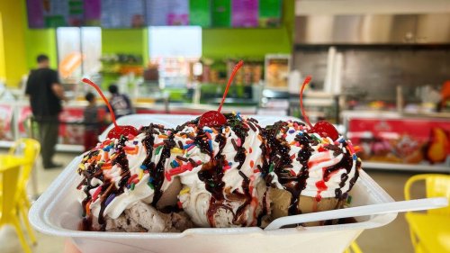 Mexican grocery store with ice cream shop opening its first Johnson County location